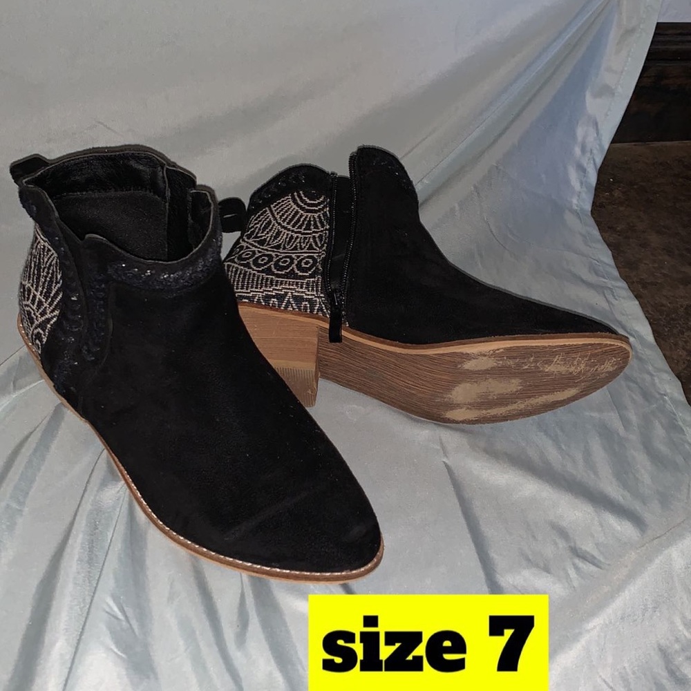 Short booties